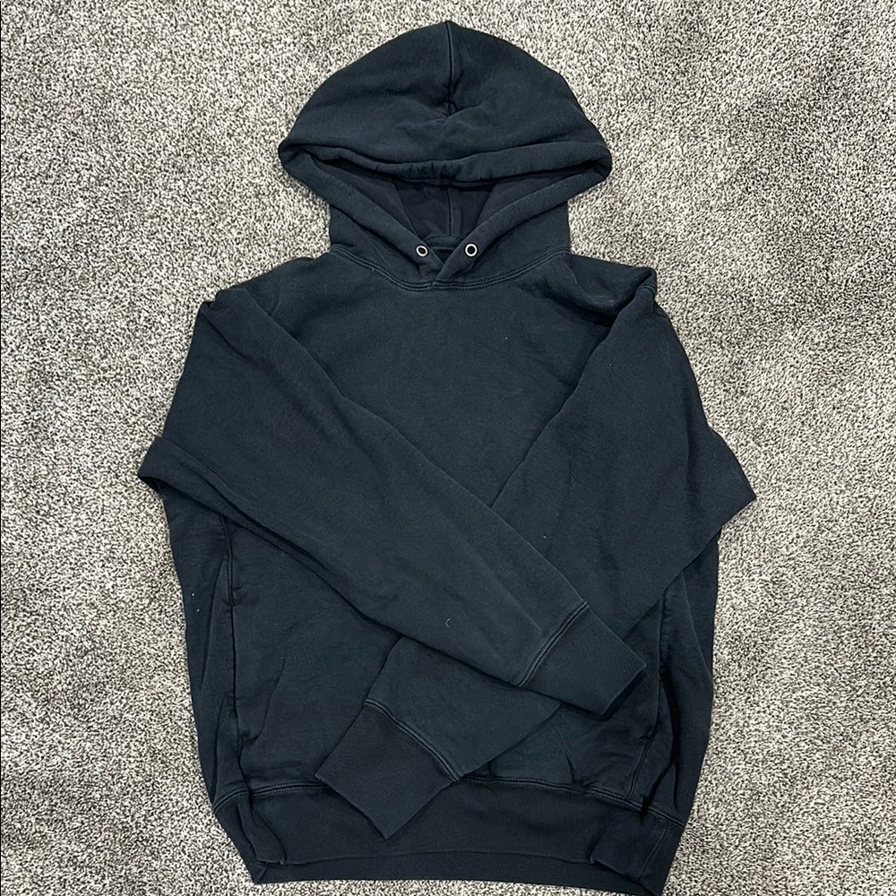 Men’s Uniqlo black hoodie
